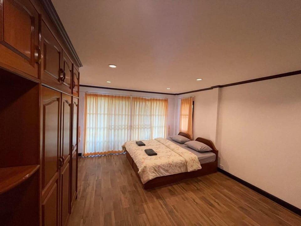 F16 Rock Garden Beach Resort Rayong Vacation rental in Chon Buri Changwat