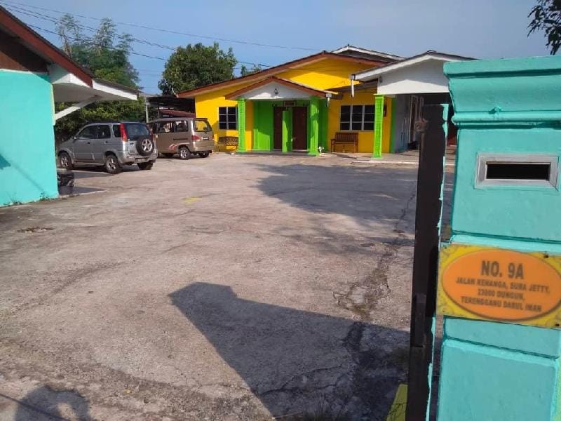 Ummi chalet b4 Vacation rental in Terengganu, Malaysia