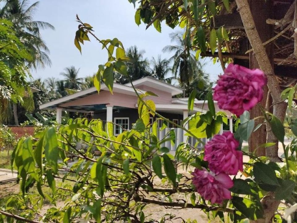 Naa's Airport Inn Vacation rental in Kedah