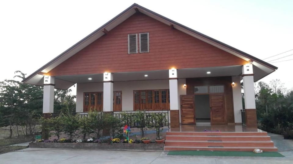 Bบ้านพักเชียงคาน บ้านพักหลังใหญ่ รับได้10-15 คน Vacation rental in Vientiane Province, Laos