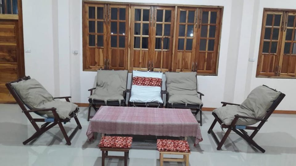 Bบ้านพักเชียงคาน บ้านพักหลังใหญ่ รับได้10-15 คน Vacation rental in Vientiane Province, Laos