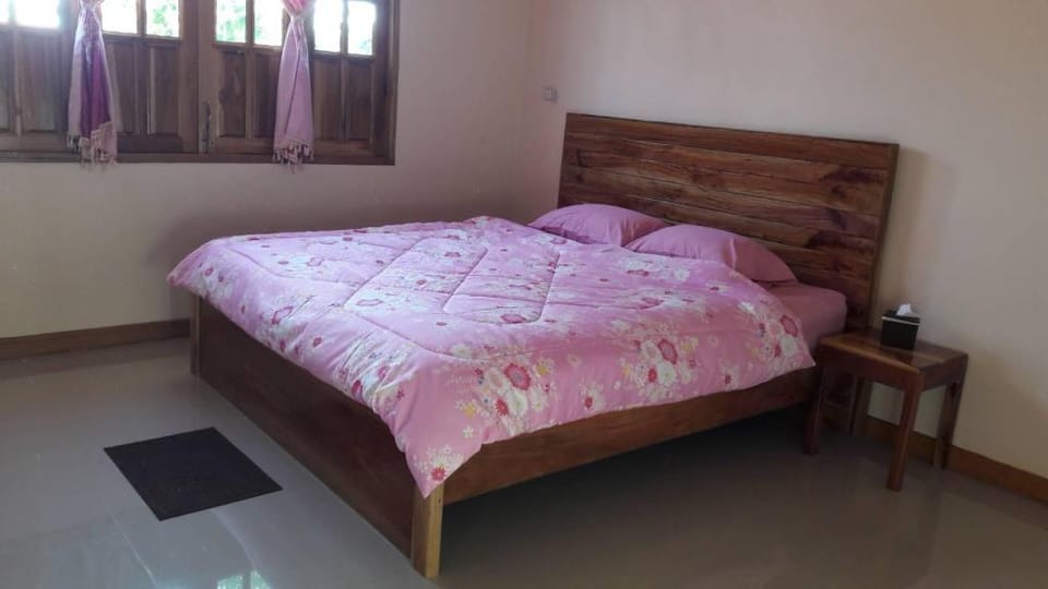 Bบ้านพักเชียงคาน บ้านพักหลังใหญ่ รับได้10-15 คน Vacation rental in Vientiane Province, Laos