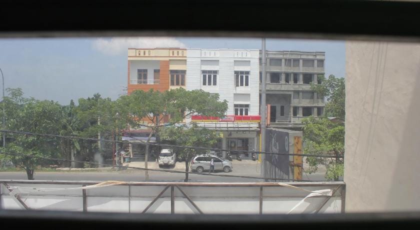Penginapan Transit Tomato Hotel in Indonesia