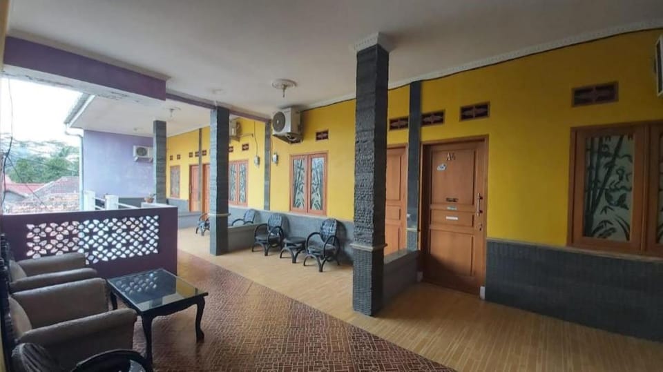 Griya Euis dan Aisha Syariah Hotel in Indonesia