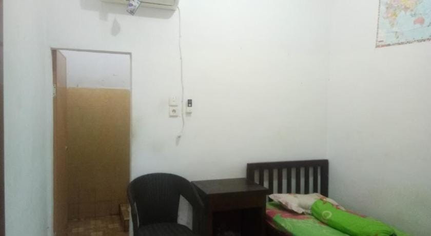 Yellow House Vacation rental in Indonesia
