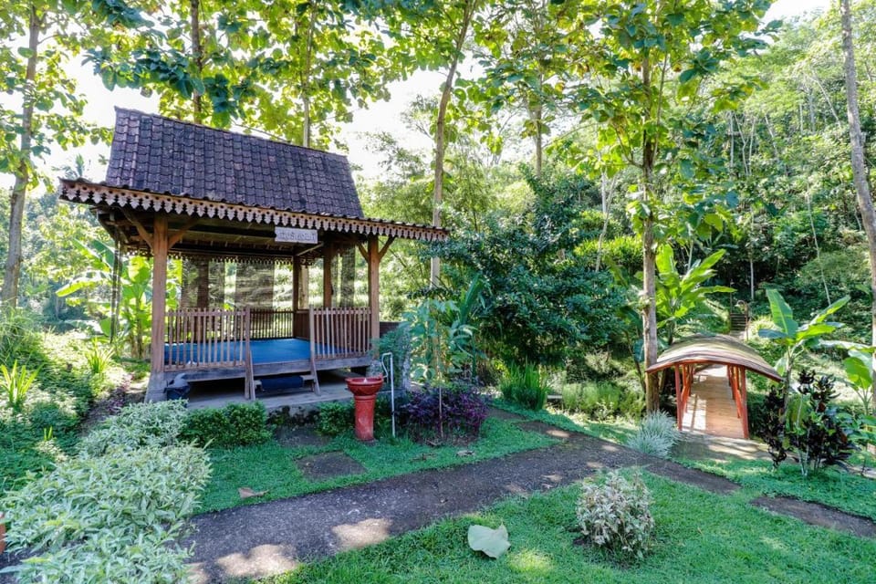Balkondes Kenalan Hotel in Special Region of Yogyakarta