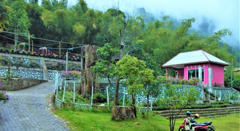 Penginapan Puncak DP Hotel in Indonesia