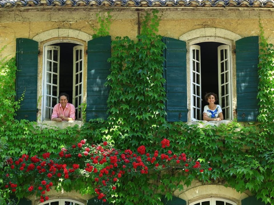 Domaine de Rhodes - Locations de vacances / Vacation rentals Apartment in Villeneuve-lès-Avignon