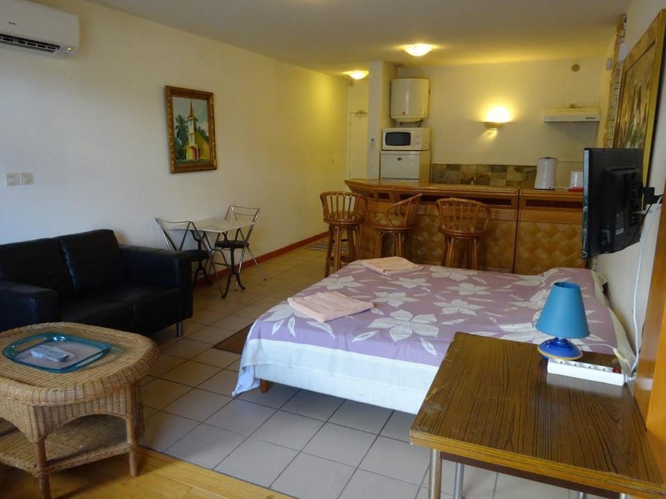 Fare Arearea Sweet Studio  Apartment in Pape'ete