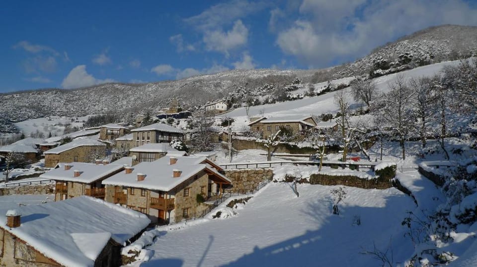 Viviendas rurales Los Llares Country House in Cantabria