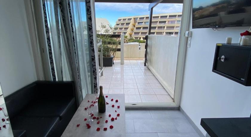 Appartement Port Nature village Naturiste Cap d'Agde Apartment in Agde