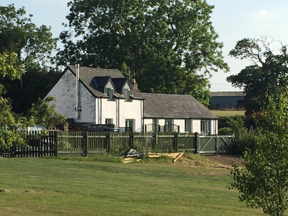 Moorshead Farm Farm Stay in Wales