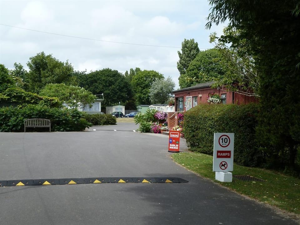 Copthorne Caravans Campground/ 
RV Resort in Bognor Regis