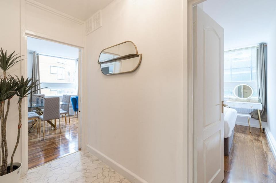 Lovely Apartments in Landward Court Apartment in City of Westminster