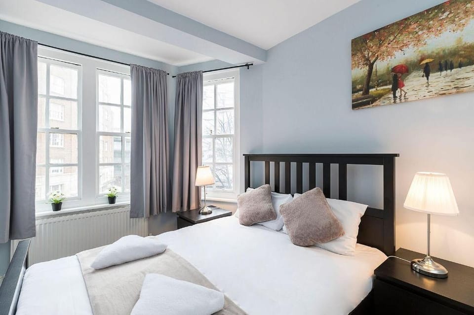 Nice 3 Bedrooms Apartment Near Hyde Park & Oxford St  Apartment in City of Westminster