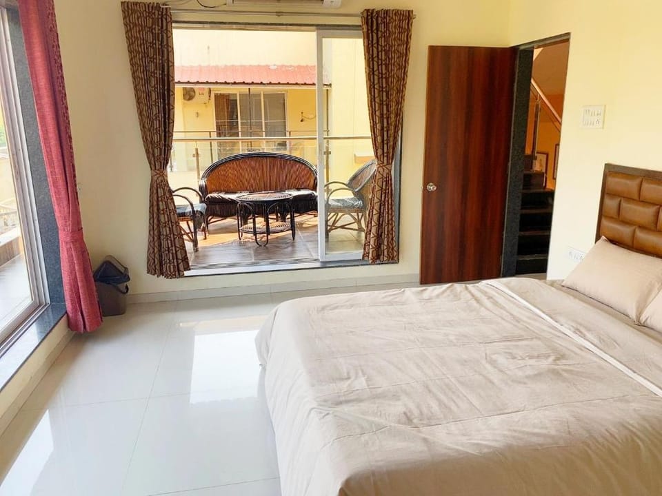 Altamount 4 Bhk Villa with Private pool Villa in Lonavla