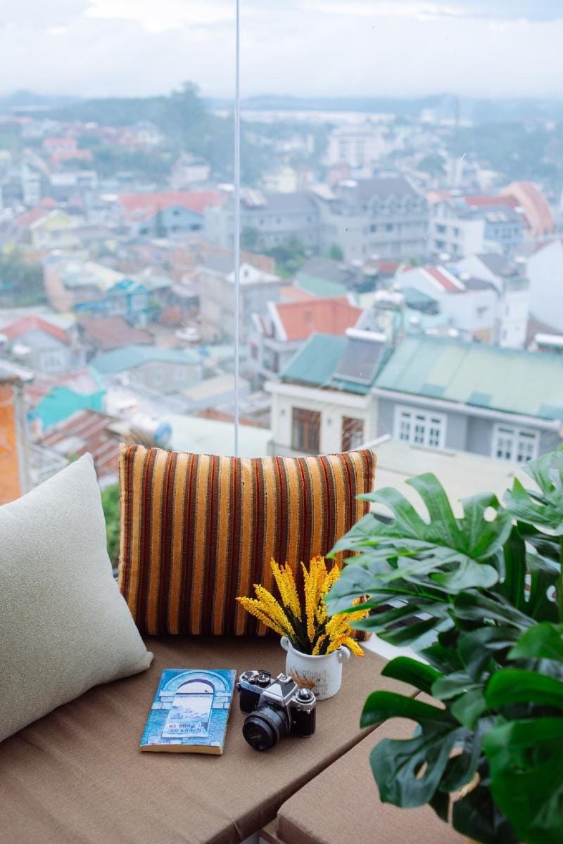 Phòng 202: Nắng chiều thơ - Cafe View House Vacation rental in Dalat