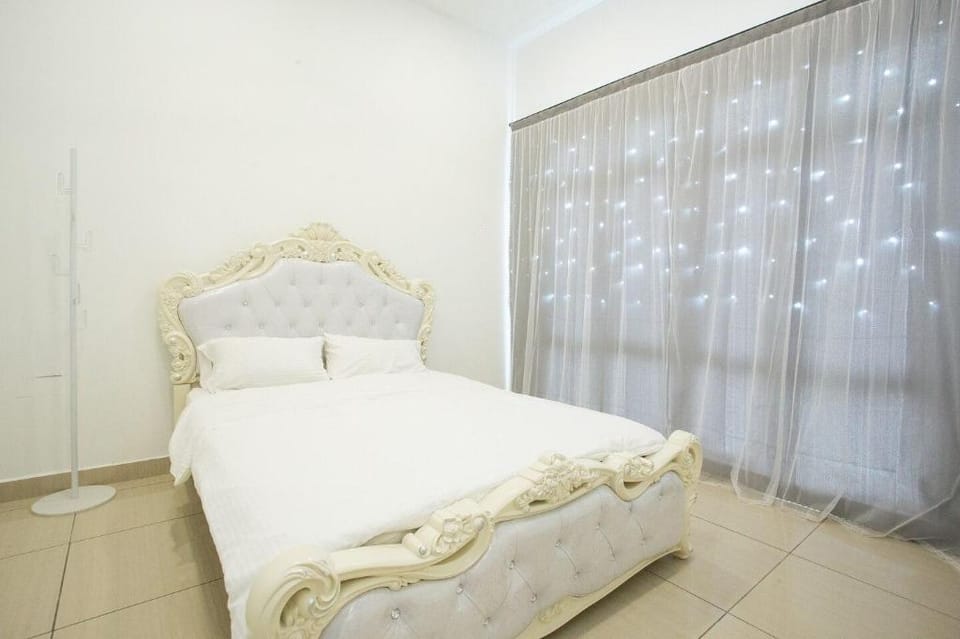 Manhanttan Mount Austin - The Bubble Room 6pax Apartment in Johor Bahru