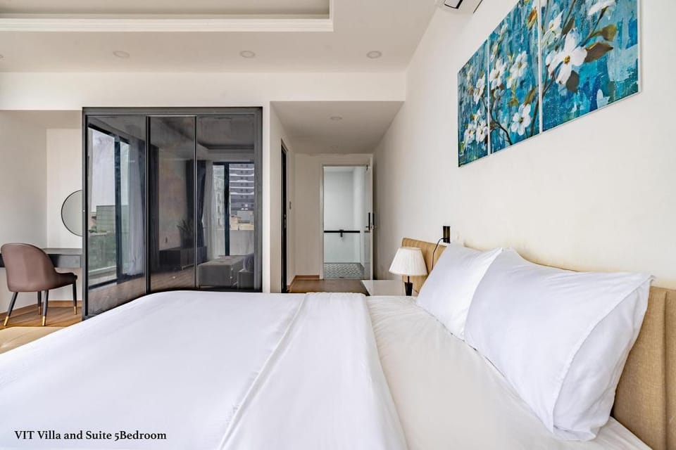 Vit Villa & Suite  #villanguyencanDaNang Villa in Da Nang