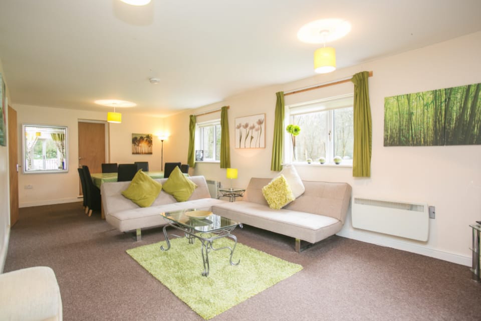 interconnecting doors 3terraced houses, Garden,BBQ Vacation rental in Wool