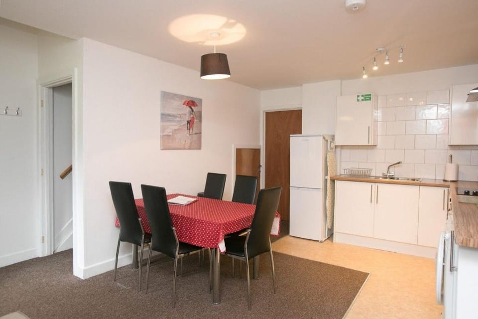 interconnecting doors 2 houses . BBQ. Pet Friendly Vacation rental in Wool
