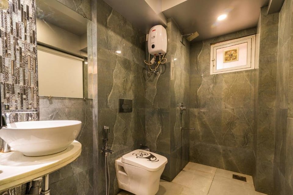 Business ready 1 Bk Studio-self or demand cater  Vacation rental in Mumbai