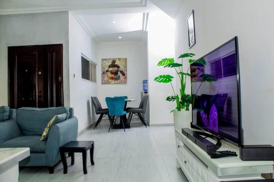 Cozy 3 bedroom flat at 7 Utomi Aire street, Lekki Apartment in Lagos