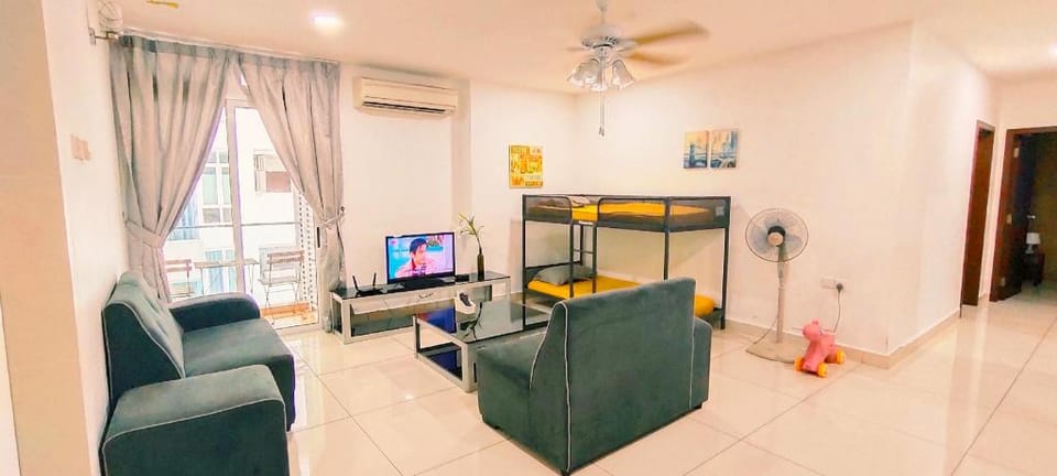 B1706 Ksl Apt 2R12P 1min go Ksl City Mall near CIQ Apartment in Johor Bahru