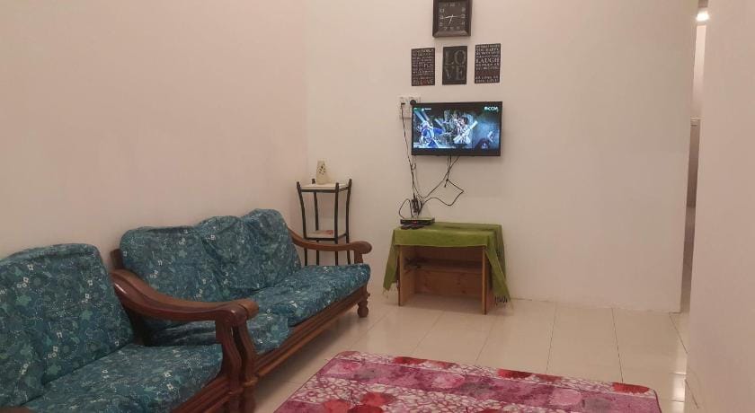 HOMESTAY EIJAZ KUALA  ROMPIN Vacation rental in Pahang, Malaysia