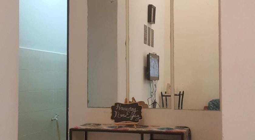 HOMESTAY EIJAZ KUALA  ROMPIN Vacation rental in Pahang, Malaysia