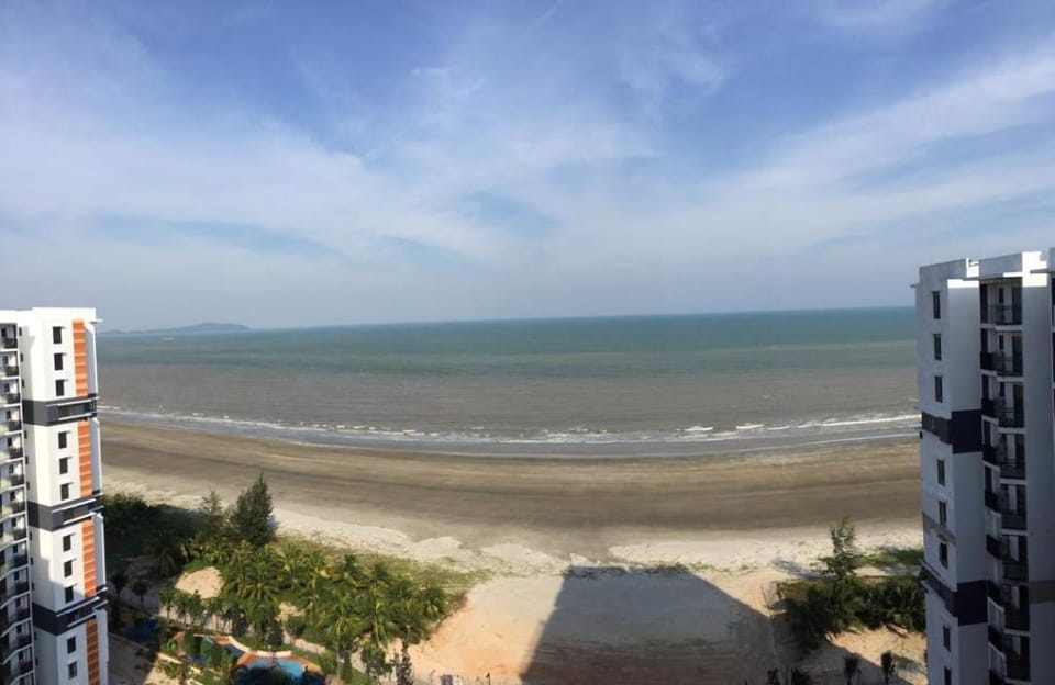 Timurbay studio apartment facing beautiful beach  Apartment in Terengganu, Malaysia