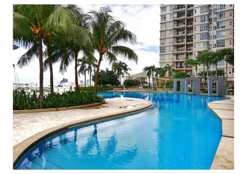 Subang City 8-9 pax l Walk Summit l 5-Min Sunway Apartment in Subang Jaya
