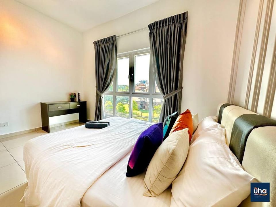 Lovell Suite.TheSeason@2BR 4Pax nearLarkinStation Apartment in Johor Bahru