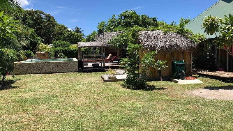Secret house 3 ch avec jacuzzi et piscine partagée Vacation rental in Moorea-Maiao