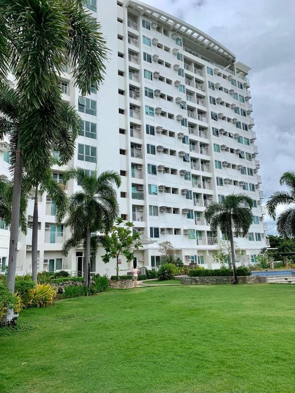 Anuva Condominium with Netflix Vacation rental in Muntinlupa