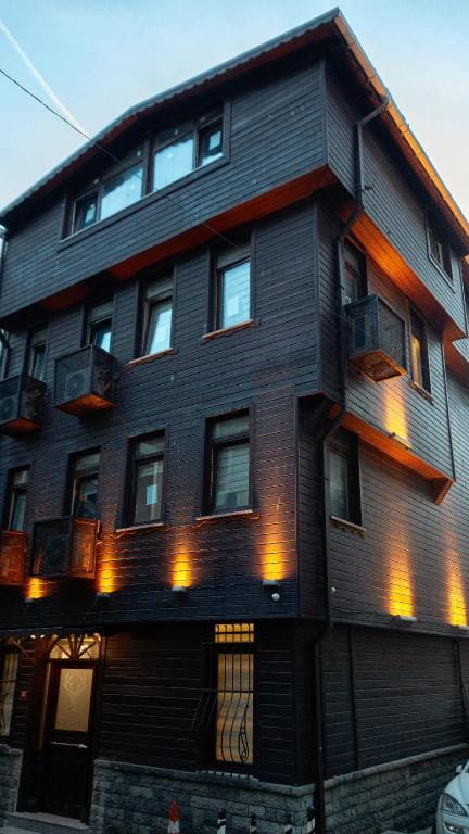 Musk Hostel / Taksim/ shared rooms Apartment in Istanbul