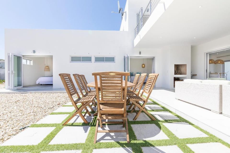Stunning newly built home with sea views Vacation rental in Western Cape
