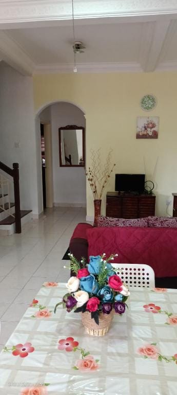 Mar's Homestay @ Mutiara Rini Skudai Johor  Vacation rental in Johor Bahru