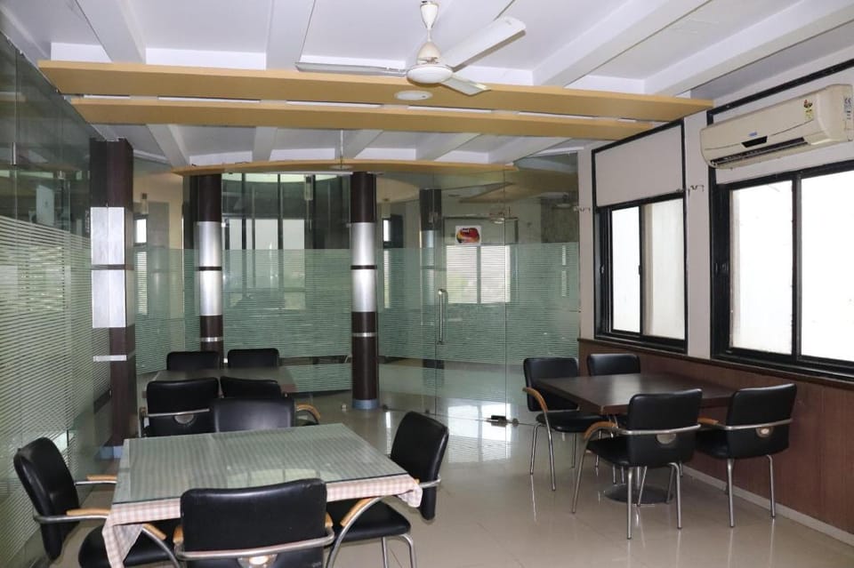 Hotel The Royal Dattani Apartment in Gujarat