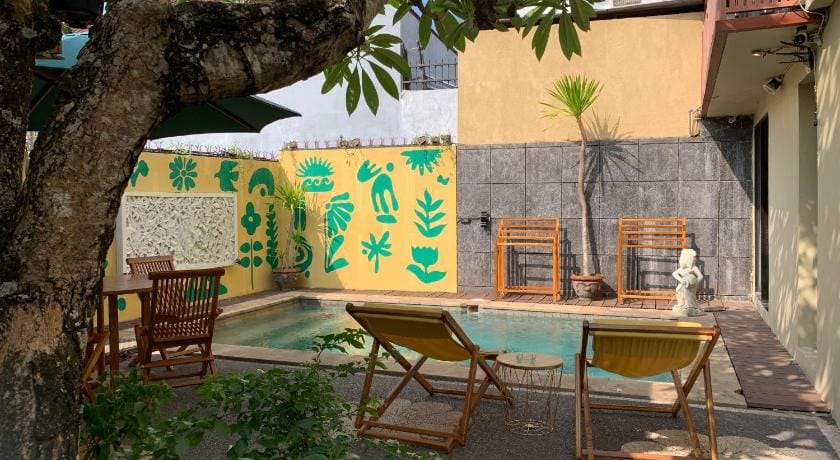 Cozy Palm Hotel in Bali