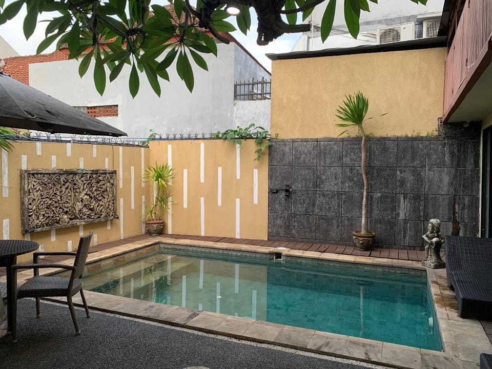 Cozy Palm Hotel in Bali