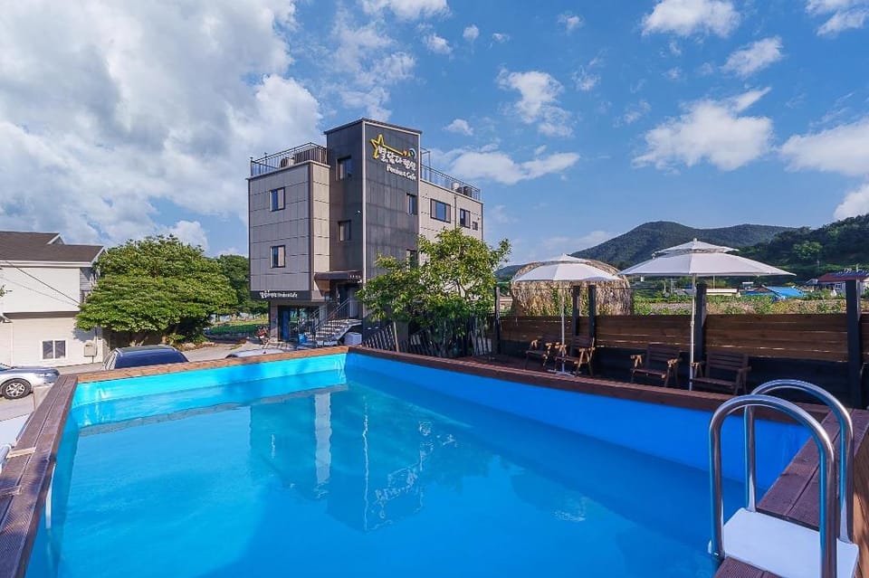 Namhae Dangdangi Dog Pension Blue Bed and Breakfast in South Korea