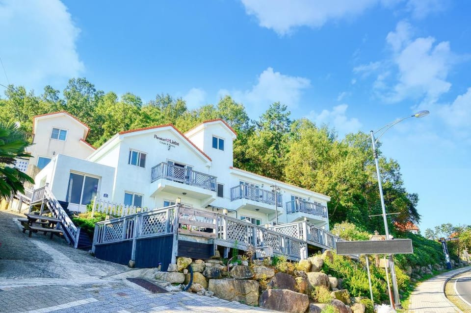 Namhae liebe Pension Bed and Breakfast in South Korea