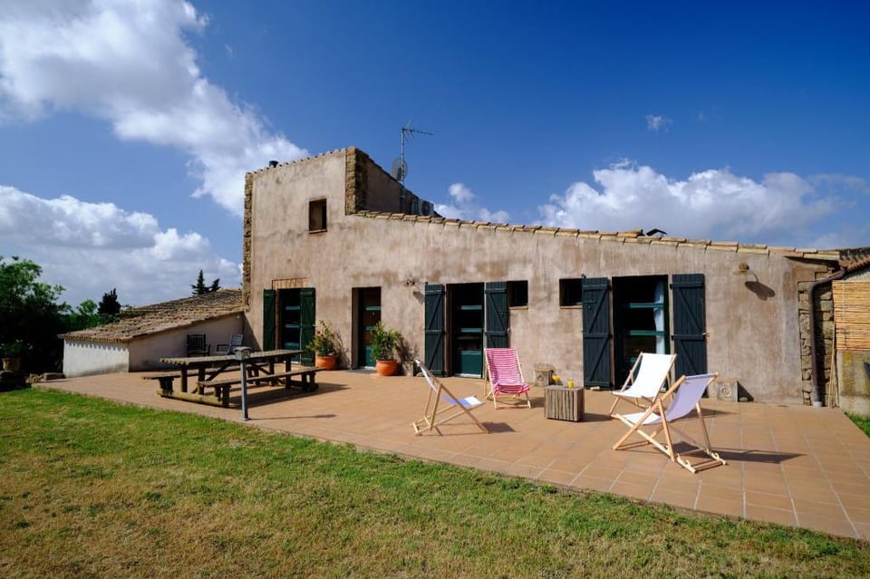 Can Muni Country House in Baix Empordà