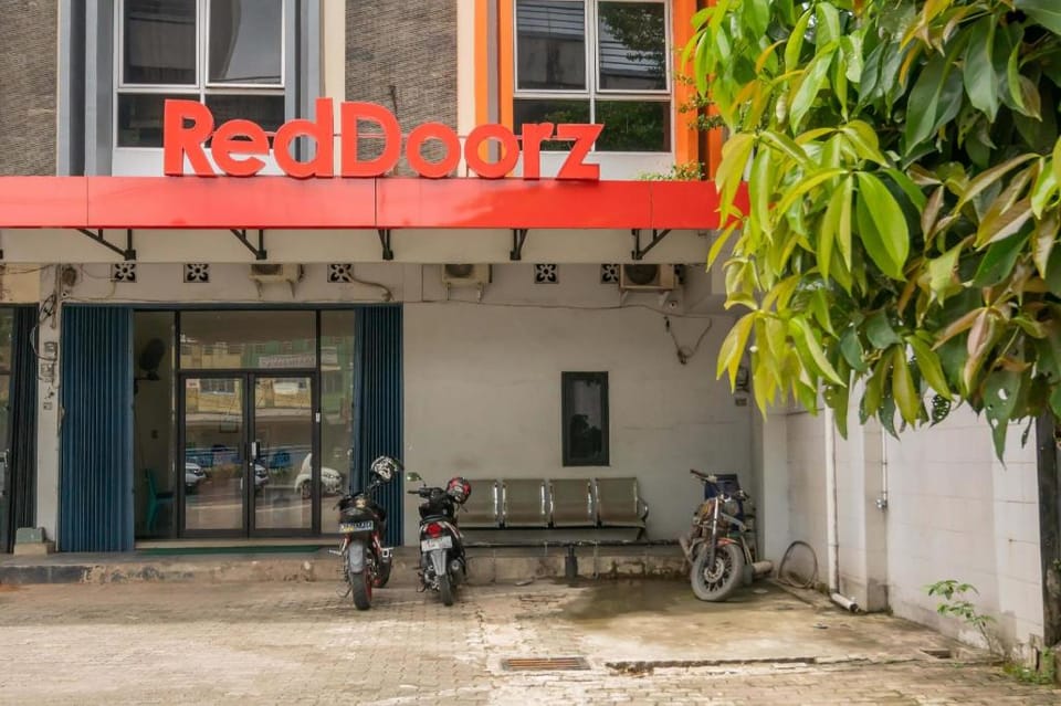 RedDoorz near Taman Wisata Alam Punti Kayu Palembang 2 Hotel in Indonesia