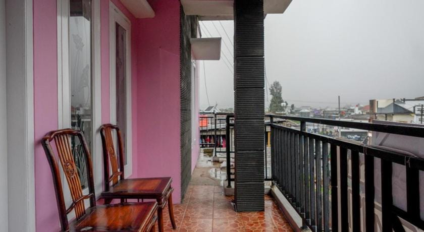 RedDoorz Syariah near Telaga Warna Dieng Vacation rental in Indonesia