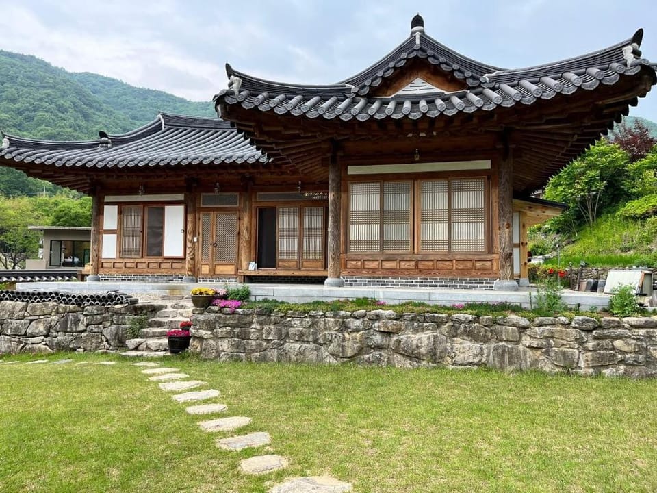 wanjuhanog pensyeonhyurim Bed and Breakfast in South Korea