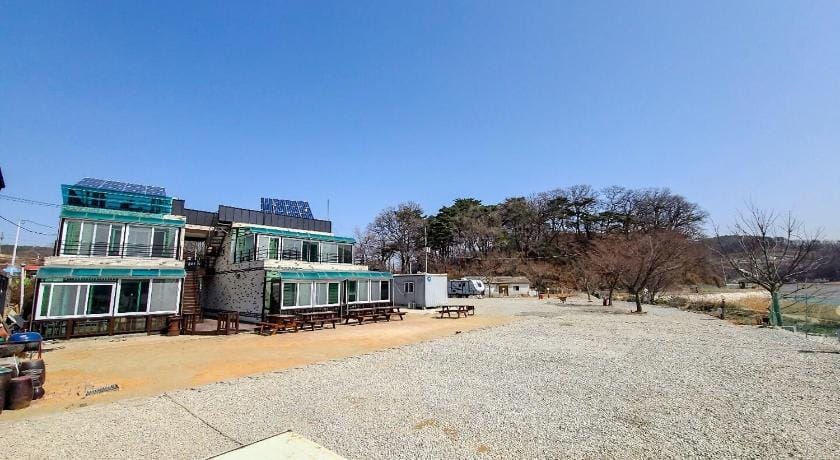 ganghwa keurobapensyeon Bed and Breakfast in Gyeonggi-do