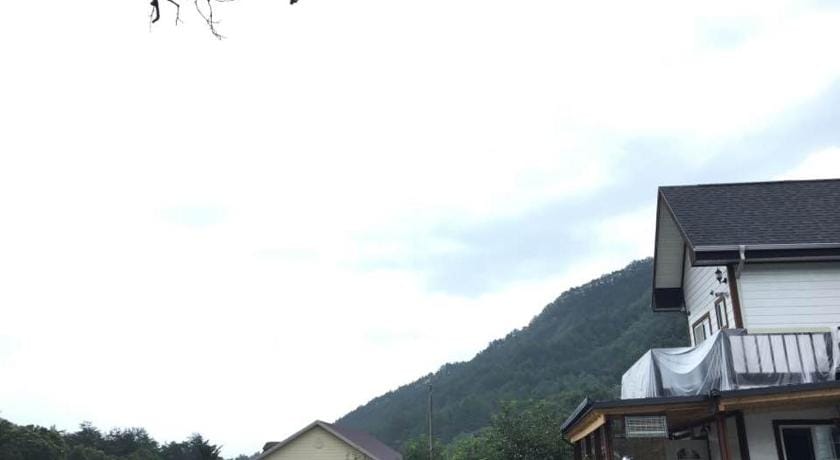 gangreung ijeumireu pensyeon Bed and Breakfast in South Korea