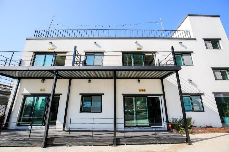 pohang yangpodeungdae pensyeon Bed and Breakfast in South Korea